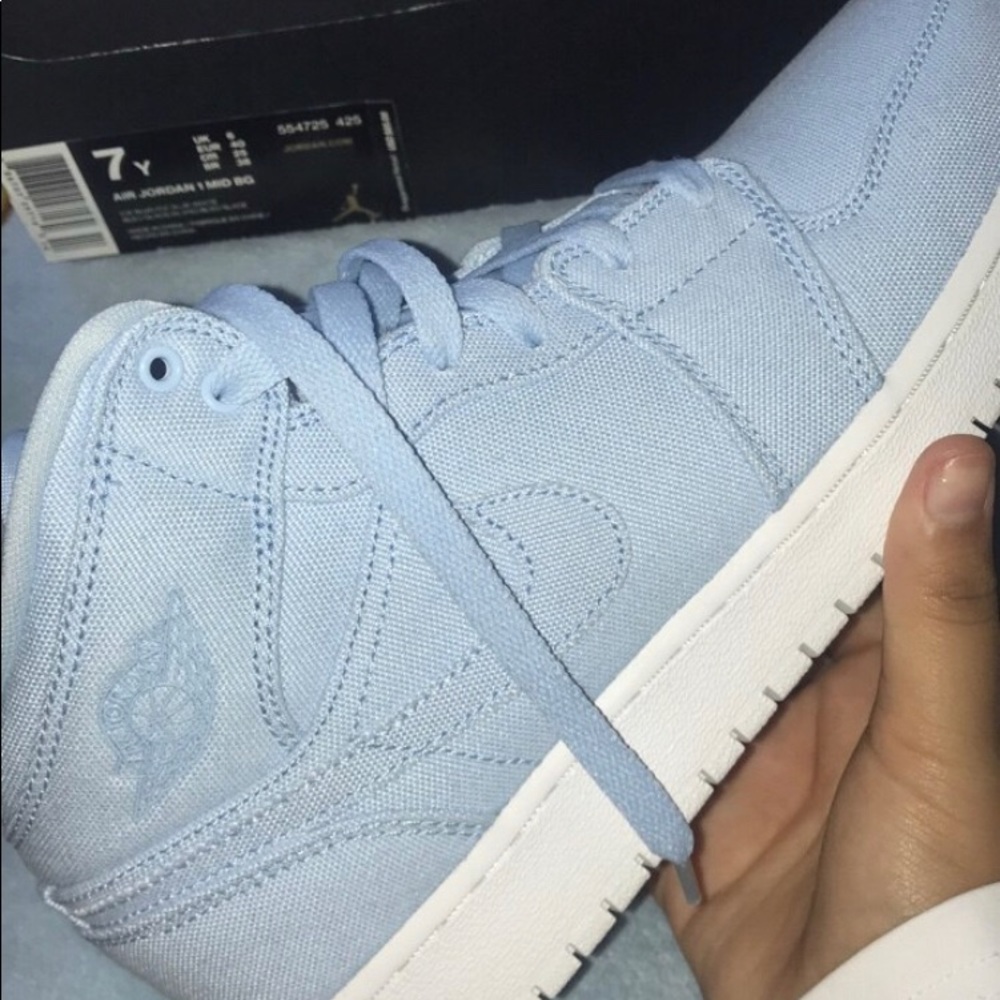 Baby blue 1S